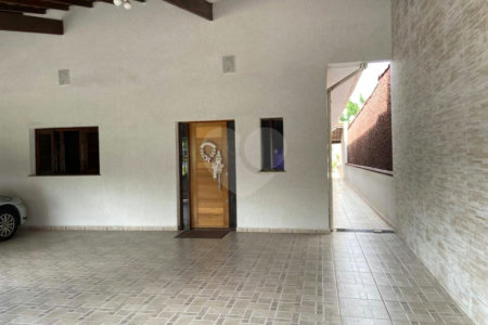 Casa à venda com 3 quartos, sendo 1 suíte, em Vila Acoreana, Poá, SP