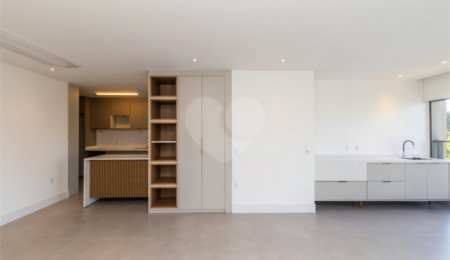 Apartamento à venda com 3 suítes em Campo Belo, São Paulo, SP