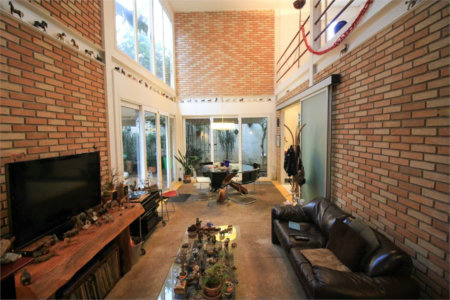 Casa à venda ou para alugar com 5 quartos, sendo 3 suítes, em Vila Madalena, São Paulo, SP