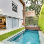 Casa à venda com 4 suítes no condomínio Jardim Flora, São Paulo - SP