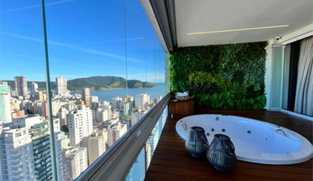 Apartamento com 1 quarto com hidromassagem e vista para o mar à venda em Aparecida - SP