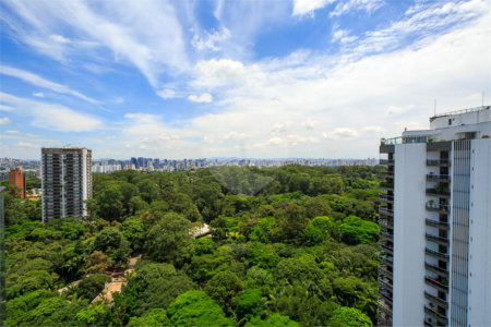 Cobertura à venda com 3 suítes em Alto da Boa Vista, São Paulo, SP