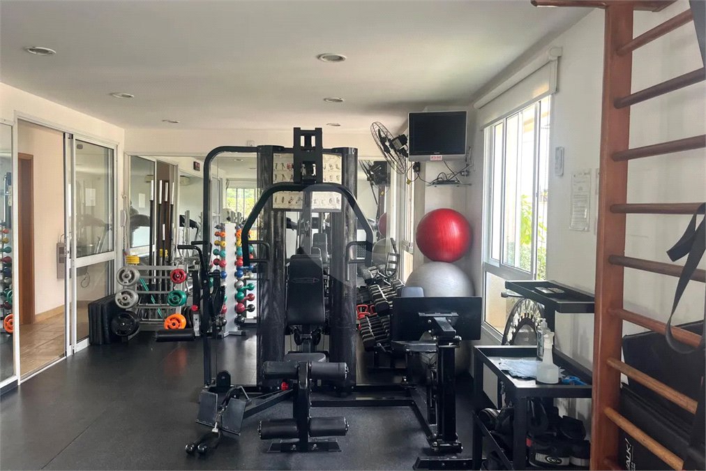 Apartamento à venda ou para alugar com 3 quartos, sendo 1 suíte, em Vila Pompéia, São Paulo, SP