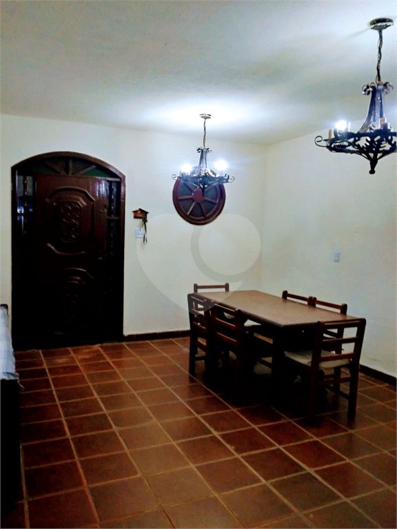 Chácara à venda com 4 quartos em Pirucaia, Mairiporã, SP