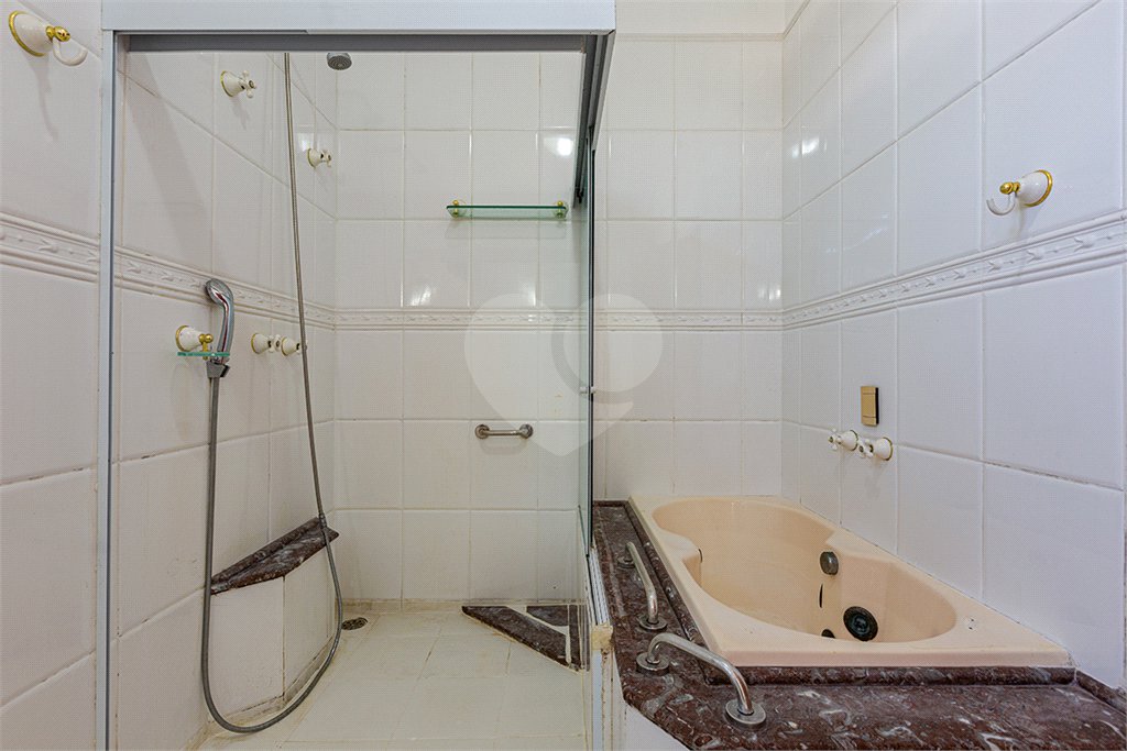 Casa à venda com 6 quartos, sendo 4 suítes, em Butantã, São Paulo, SP