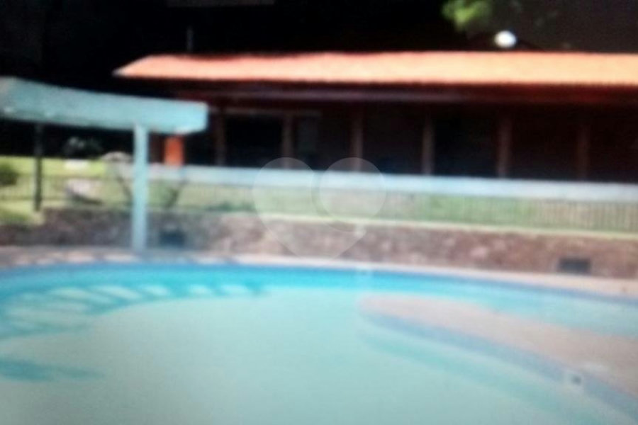 Sobrado à venda com 7 quartos, sendo 5 suítes, em Chácara das Paineiras, Carapicuíba, SP