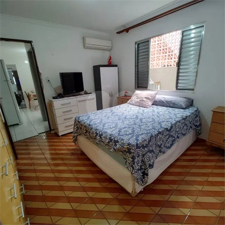 Casa à venda com 2 quartos, sendo 1 suíte, em Parque Maria Domitila, São Paulo, SP