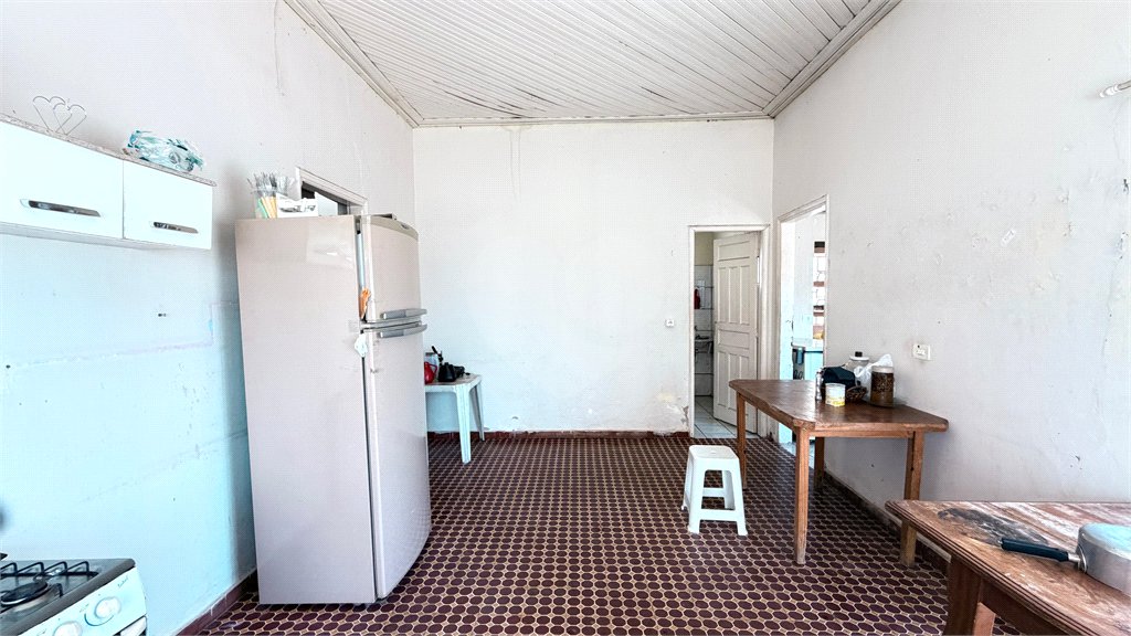 Casa à venda com 2 quartos, sendo 1 suíte, no Centro, Três Lagoas, MS