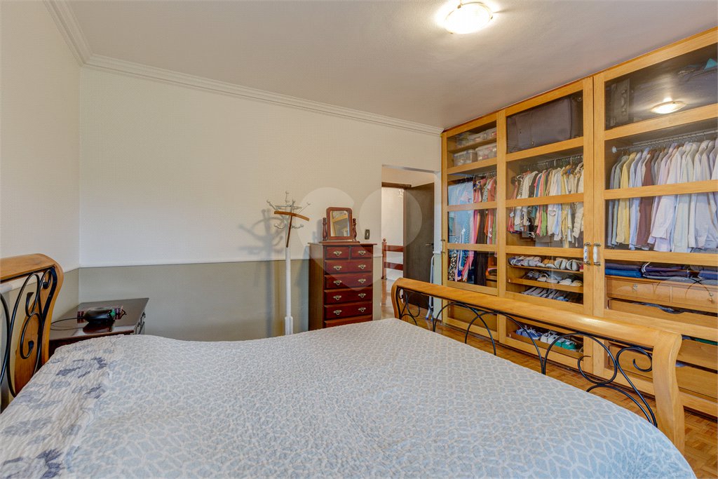 Sobrado à venda com 4 quartos, sendo 1 suíte, em Alto da Boa Vista, São Paulo, SP