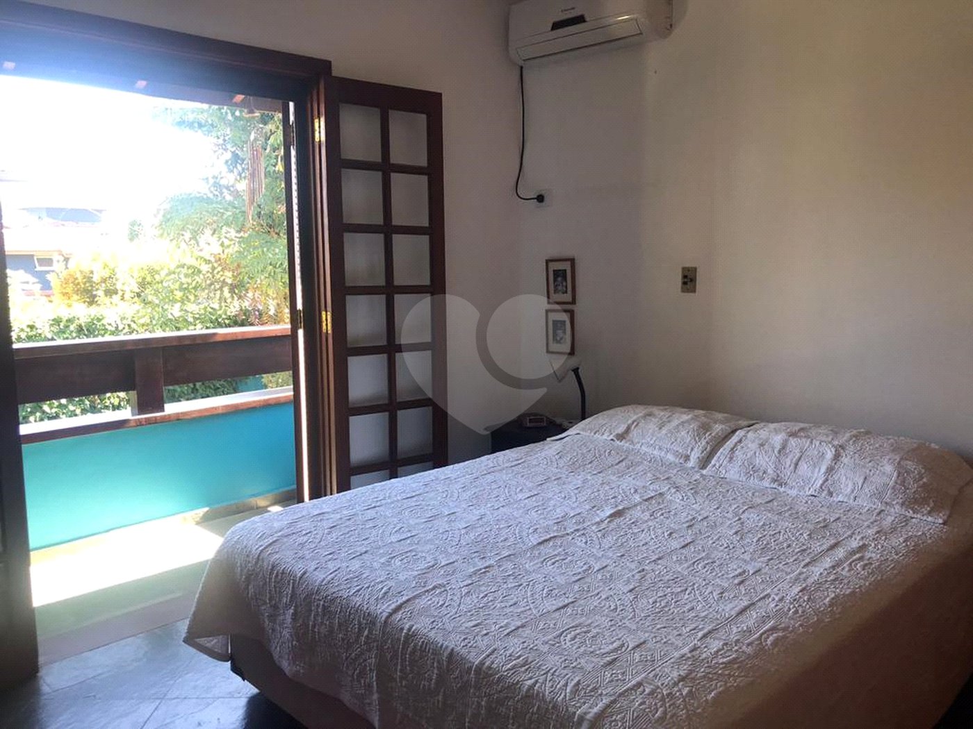 Sobrado à venda com 5 quartos, sendo 3 suítes, em Barra do Una, São Sebastião, SP