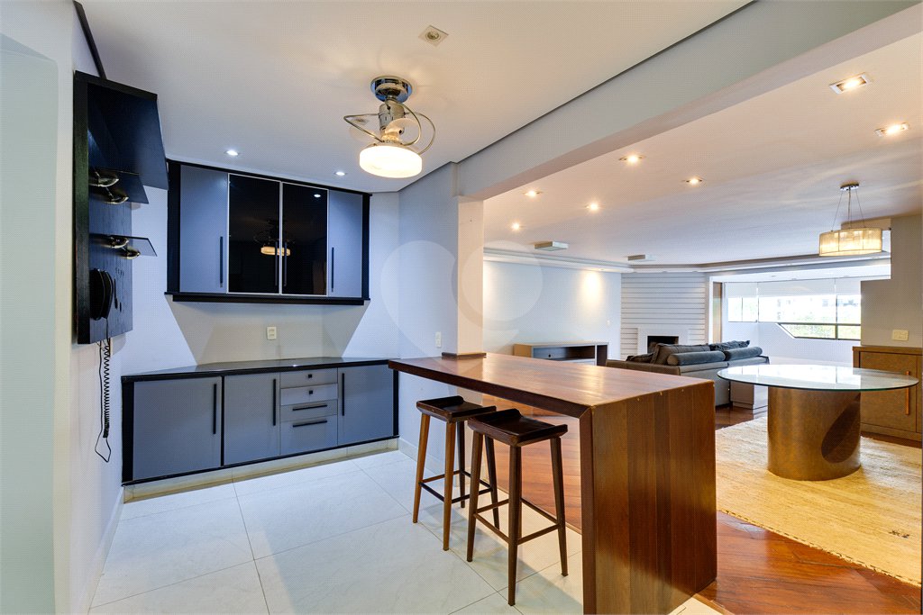 Apartamento à venda com 4 quartos, sendo 3 suítes, em Granja Julieta, São Paulo, SP
