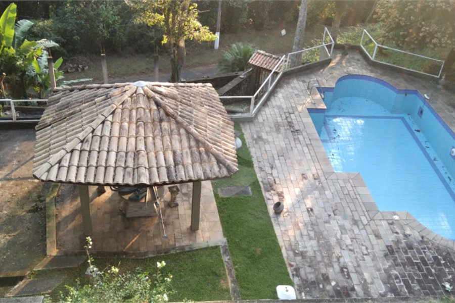 Casa à venda com 6 quartos, sendo 1 suíte, no condomínio Associação Reserva das Hortênsias, Mairiporã - SP