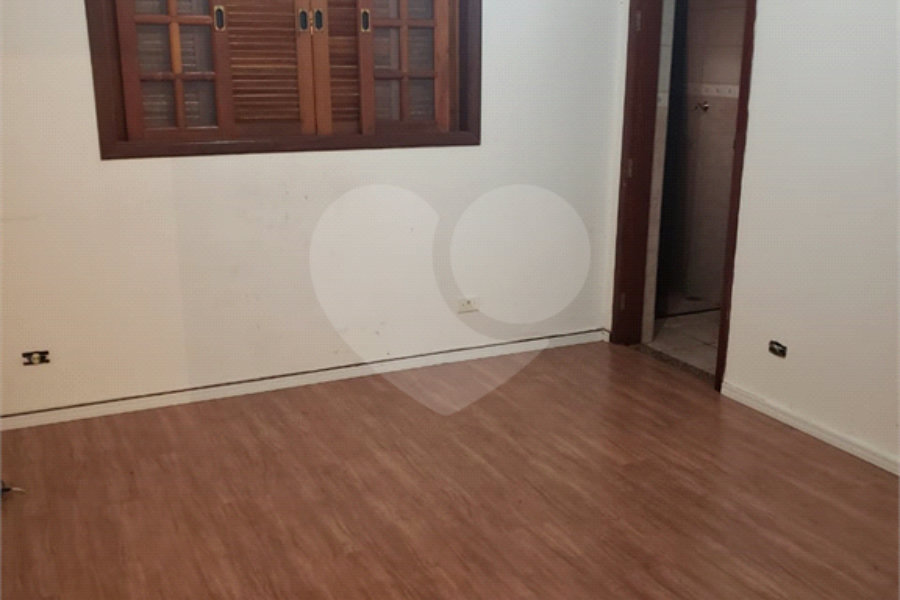 Casa à venda com 5 quartos, sendo 3 suítes,  em Vila Galvão, Guarulhos, SP