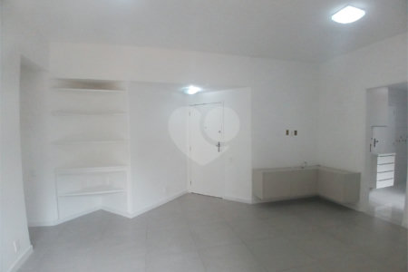 Apartamento à venda com 2 quartos, sendo 1 suíte, em Lagoa, Rio de Janeiro, RJ