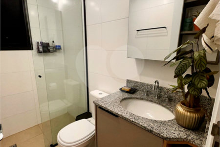 Apartamento à venda com 2 quartos, sendo 1 suíte,  no Centro, Mogi das Cruzes, SP