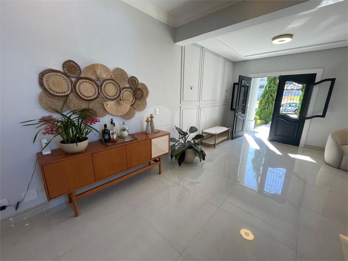 Casa à venda com 3 suítes no condomínio Arujá Verdes Lagos, Arujá - SP