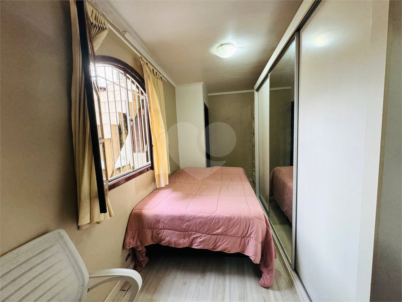 Casa à venda com 4 quartos, sendo 2 suítes, em Parque Santo Antônio, Guarulhos, SP