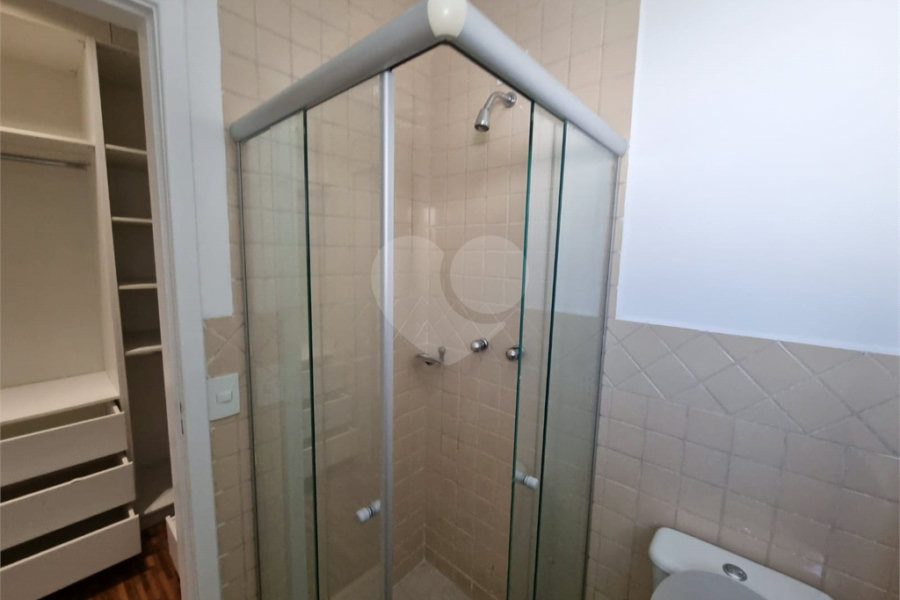 Sobrado à venda com 3 quartos, sendo 1 suíte,  em Jardim Belizário, Cotia, SP