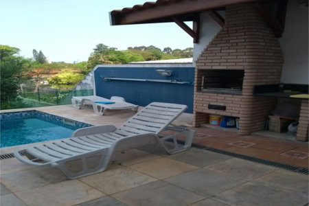 Casa à venda com 5 suítes em Vila Pirajussara, São Paulo, SP