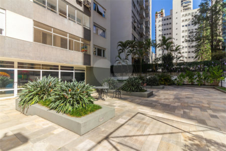 Apartamento à venda com 3 quartos, sendo 1 suíte,  em Santa Cecília, São Paulo, SP