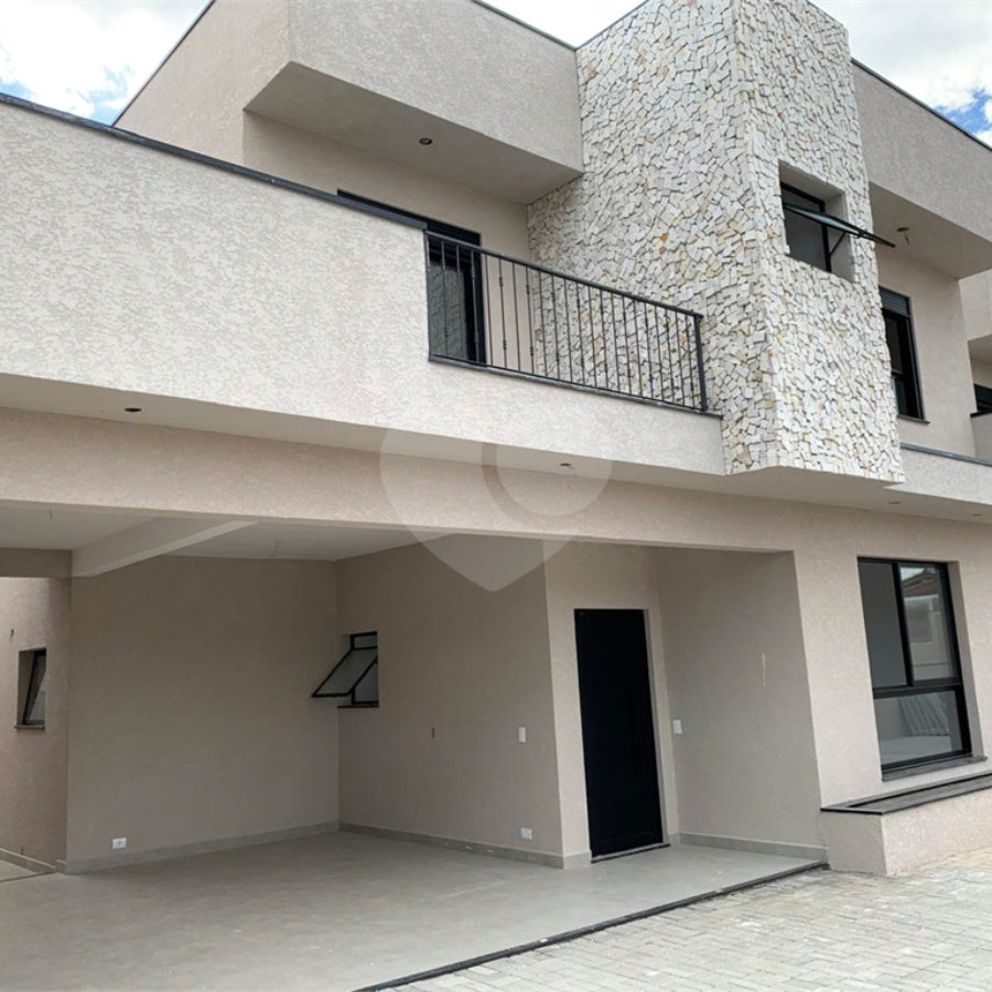 Casa à venda com 3 suítes no condomínio Residencial Celina, Atibaia - SP