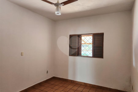 Casa à venda com 2 quartos no Centro, Araraquara, SP