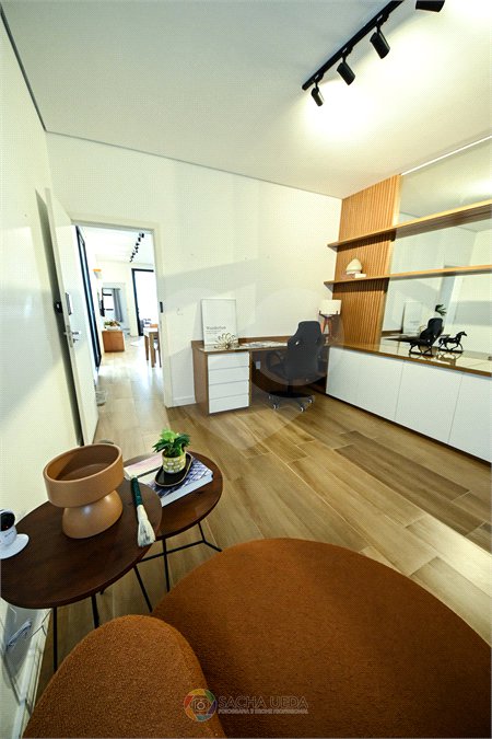 Indaiatuba - SP - Condomínio Helvetia Park - 490 m² Terreno - Sobrado com 307 m² de Área Construída - Escritório com móveis planejados - Sala de estar e jantar ampla e integradas - Cozinha planejada completa, com eletrodomésticos (cooktop, forno, coifa, geladeira, microondas) - Lavanderia
