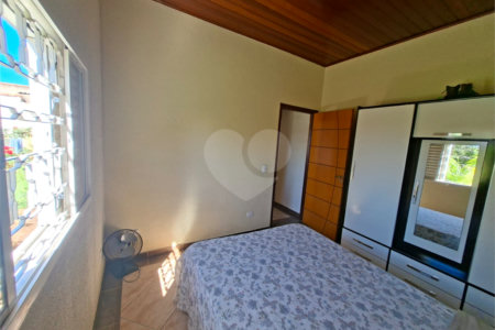 Casa à venda com 3 quartos, sendo 1 suíte,  em Tatetú, Alambari, SP
