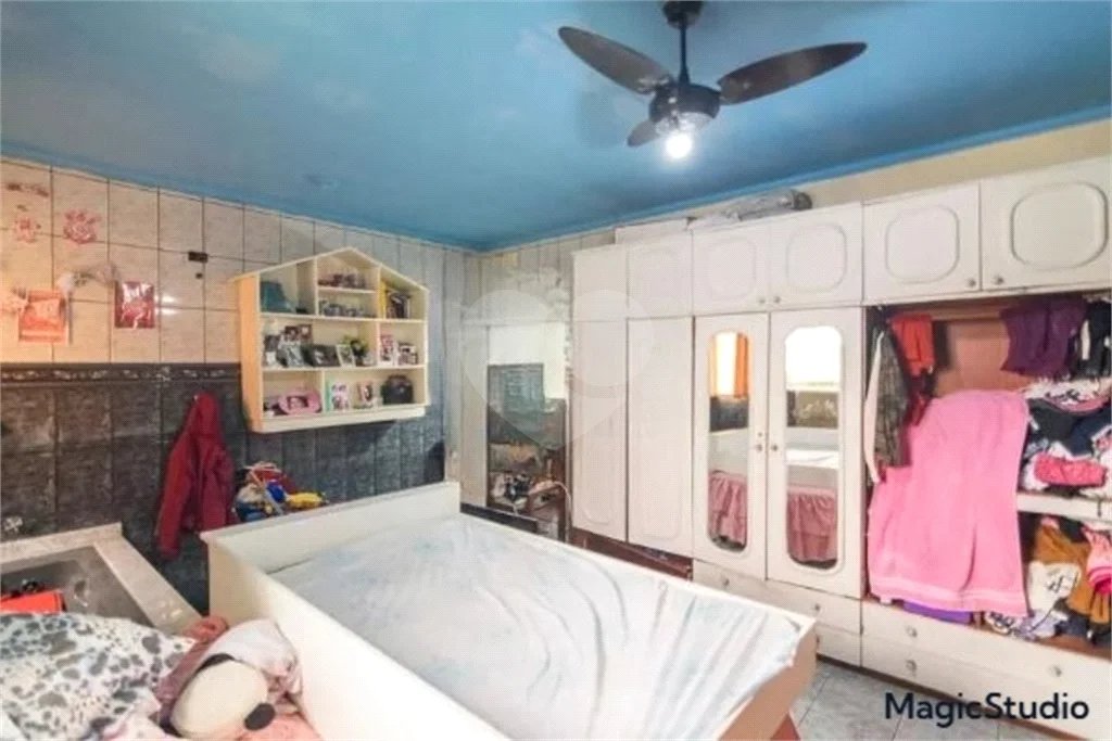 Casa com 275m², 3 quartos, 2 suítes, 8 garagens, à venda em Santo André