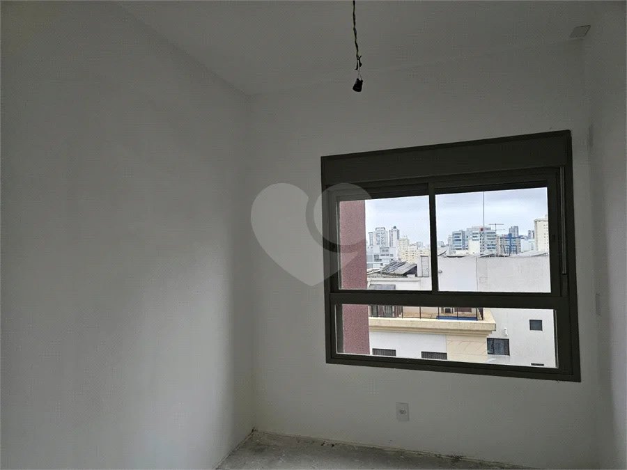 Casa Ibirapuera Apartments da Cyrela, a poucos minutos do Parque Ibirapuera, na Vila Clementino, com fácil acesso a Av. 23 de Maio e ao Shopping Santa Cruz. Apartamento de 2 dorms,, 1 suíte, 1 vaga de garagem.. Um condomínio com área de lazer tipo clube.