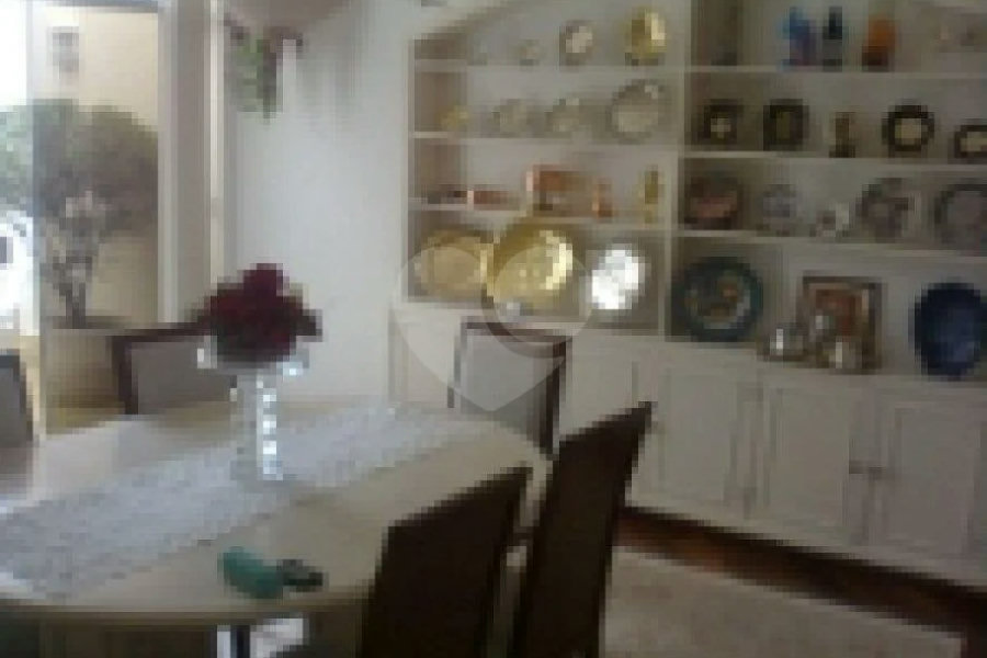 CASA TÉRREA EXCELENTE A VENDA NO TREMEMBÉ - 3 SUÍTES, PISCINA AREA GOURMET E 4 VAGAS DE GARAGEM