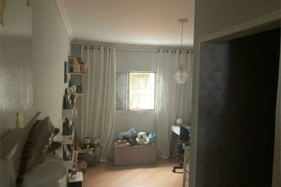 Ótimo sobrado à venda, ao lado do Roldão na Av. Cupece.