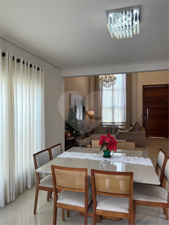 Casa em Condomínio - Jardim Residencial Alto de Itaici!