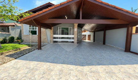 Casa à venda com 3 quartos, sendo 1 suíte,  em Morada da Praia, Bertioga, SP