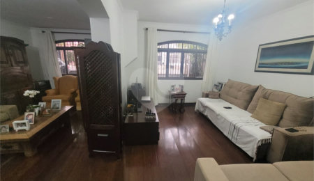 Casa à venda com 4 quartos, sendo 2 suítes,  em Planalto Paulista, São Paulo, SP