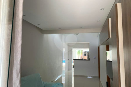 Linda casa Mobiliada e com piscina - Nova Cerejeiras - Atibaia