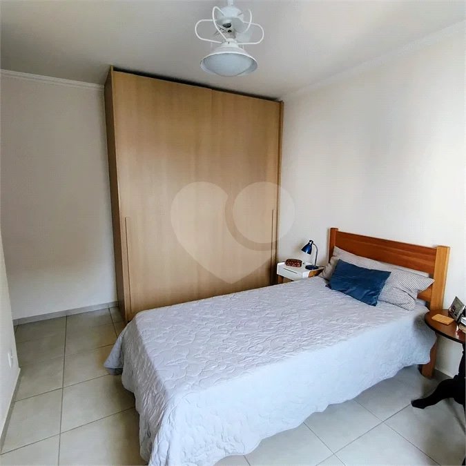 Apartamento em Atibaia com 2 dormitórios (1 suíte), 2 vagas de garagem, elevador, salão de festas, excelente localização