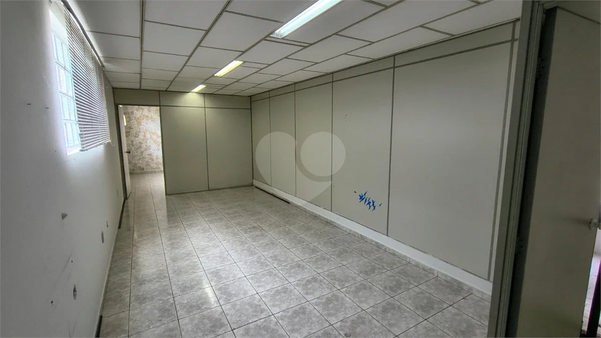 Salão Comercial para Locação em Vinhedo - SP