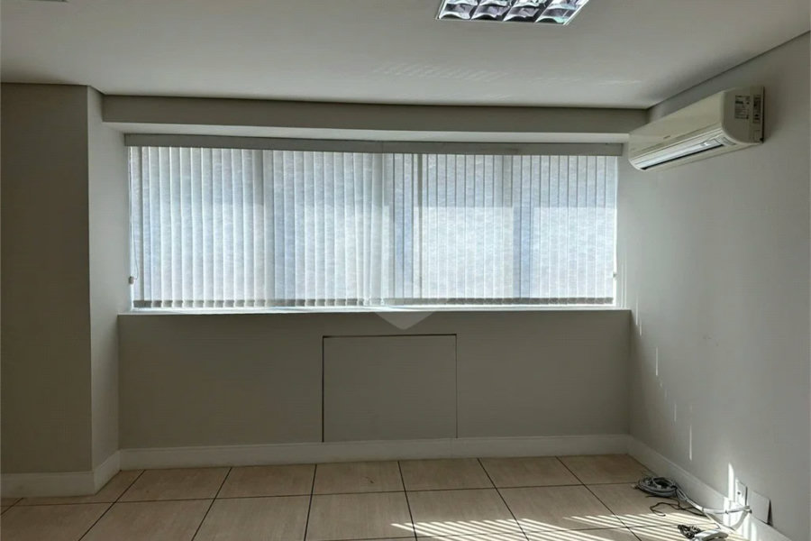 Sala à venda em Jardim Vazani, São Paulo, SP
