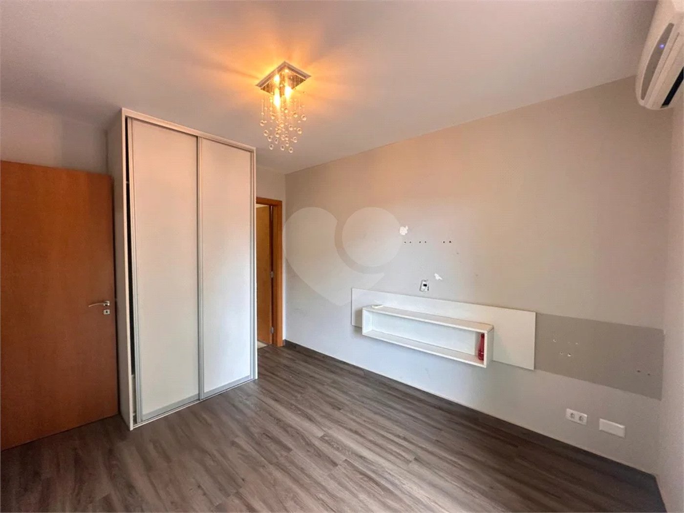 Casa de Condomínio com 3 Quartos e 2 banheiros à Venda, 311 m² por R$ 750.000