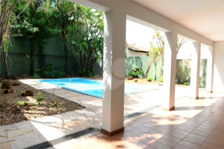 Casa térrea em Araraquara/SP.