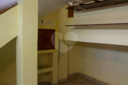 Sobrado à venda na Saúde - 169m² com 3 dormitórios e 2 vagas.
