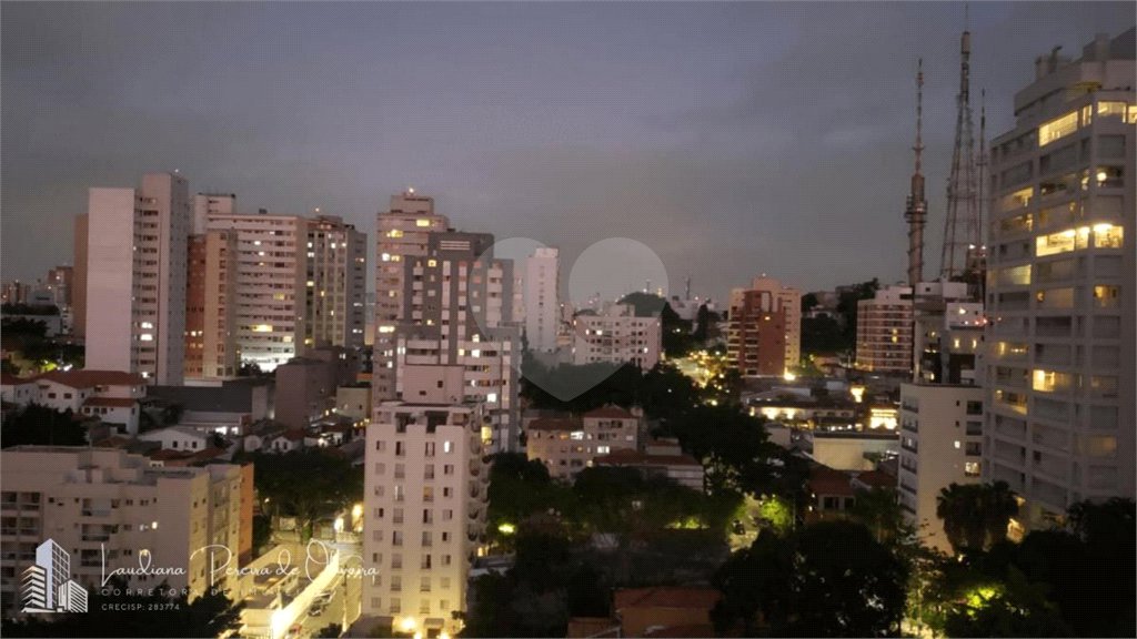 Apartamento à Venda com 210m² com 3 dormitórios e 3 vagas em Perdizes - Estuda permuta .