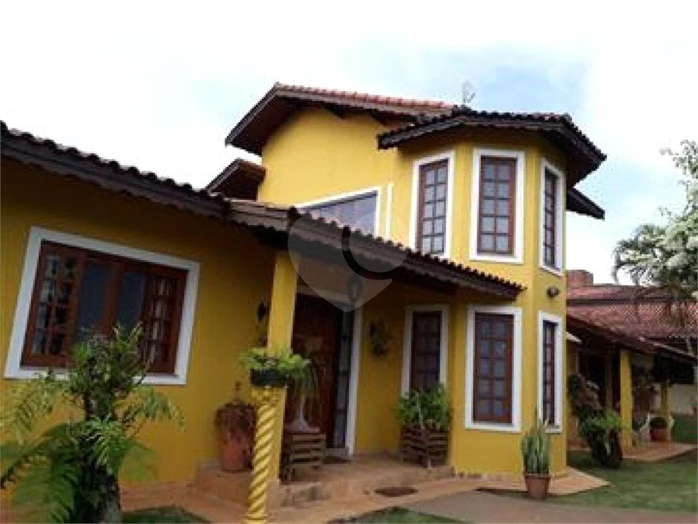 Casa à venda com 3 suítes em Estância Santa Maria do Laranjal, Atibaia, SP