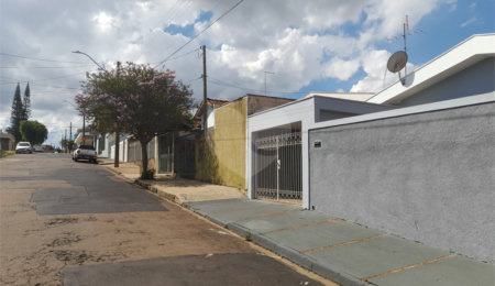 Casa à venda com 3 quartos, sendo 1 suíte,  em Vila Faria, São Carlos, SP