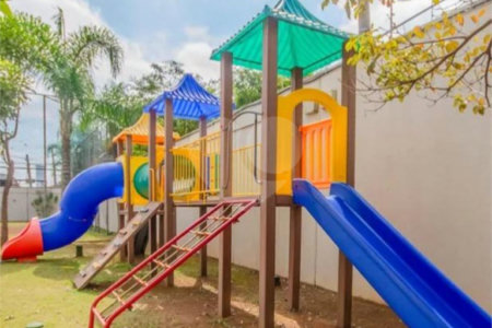 Apartamento no Ipiranga de 68m2 com 2 dorms, 1 suíte, 2 banheiros, 1 vaga. Estuda permuta.