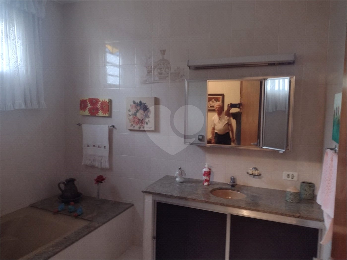 Chácara localizada no Condomínio Leila a venda.