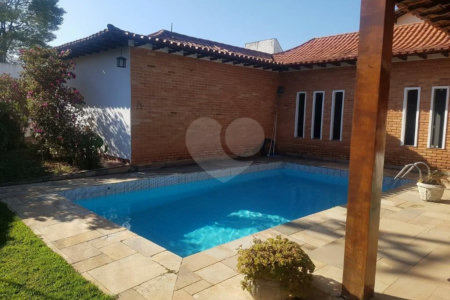 CASA TÉRREA PARA VENDA OU LOCAÇÃO COM 3 DORMITÓRIOS NO BOLSÃO DE INTERLAGOS