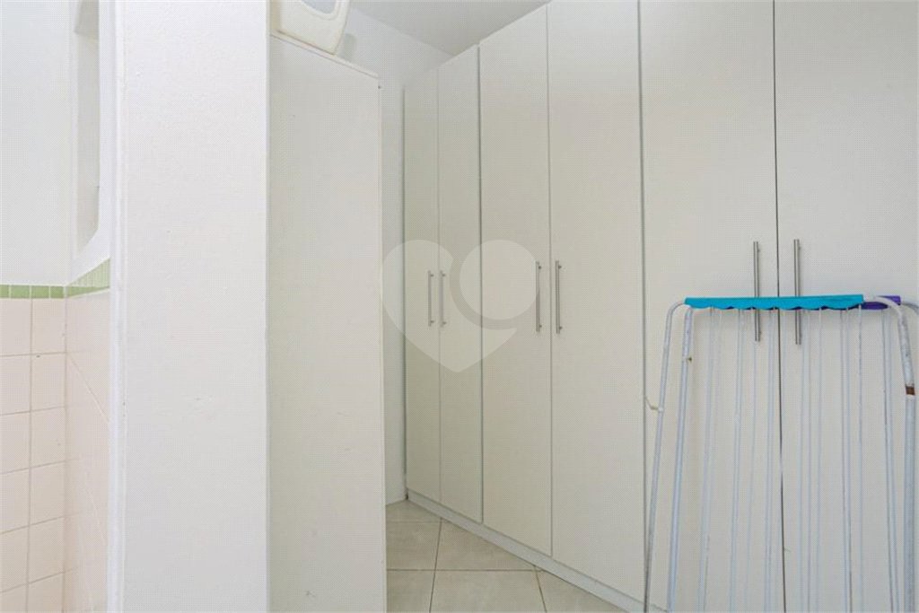 Apartamento na Bela Vista com 228m² 3 dormitorios Aceita e estuda Permuta.