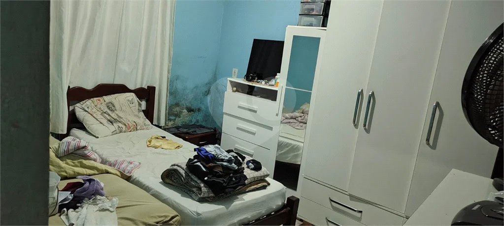 Casa com 150m² , 1 dormitório , 1 vaga de garagem , precisando de reforma , `venda na Penha.